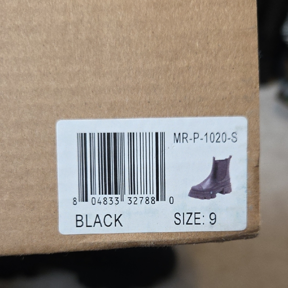 PORTLAND BOOT CO Black Ankle Boots with Chunky Sole - Picture 6 of 6